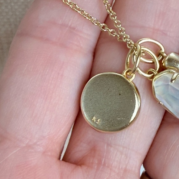 Kendra Scott Dira gold coin charm necklace ivory mother of pearl toggle clasp - Picture 4 of 4